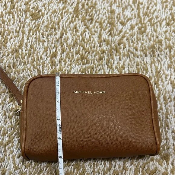 Michael Kors Tan Toiletry / cosmetic Bag - Picture 4 of 7